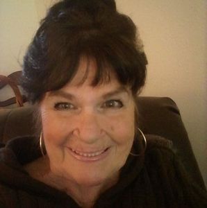 Meet your Posher, Lora